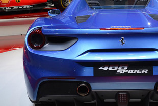 FERRARI 488 Spider