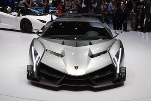 LAMBORGHINI Veneno