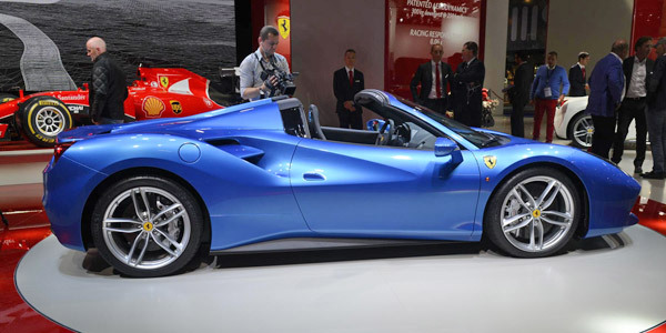 FERRARI 488 Spider
