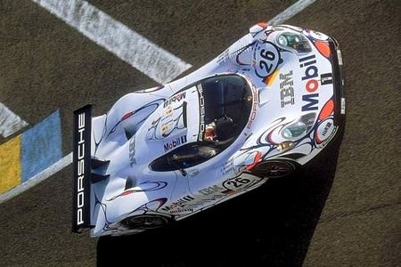 La 911 GT1 victorieuse au Mans en 1998