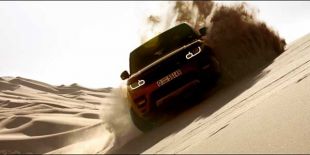 Range Rover dans le désert