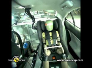 Euro NCAP Crash test de la Lexus IS 300h 2013