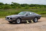 Une Aston Martin V8 ex-James Bond proposée aux enchères