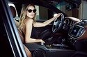 Heidi Klum prend la pose pour Maserati