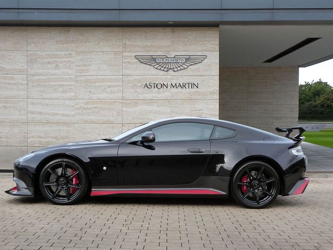 A vendre : Aston Martin Vantage GT8