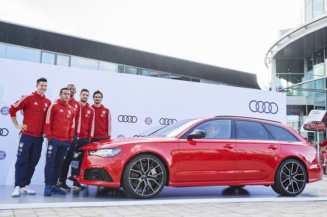 Les stars du Bayern de Munich prennent possession de leurs modèles Audi 
