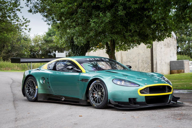Deux Aston Martin de compétition à vendre chez Fiskens