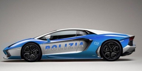 Lamborghini Aventador Polizia