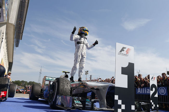 Offrez-vous la F1 W04 de Lewis Hamilton