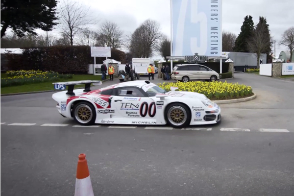 Une rare Porsche 911 GT1 à Goodwood