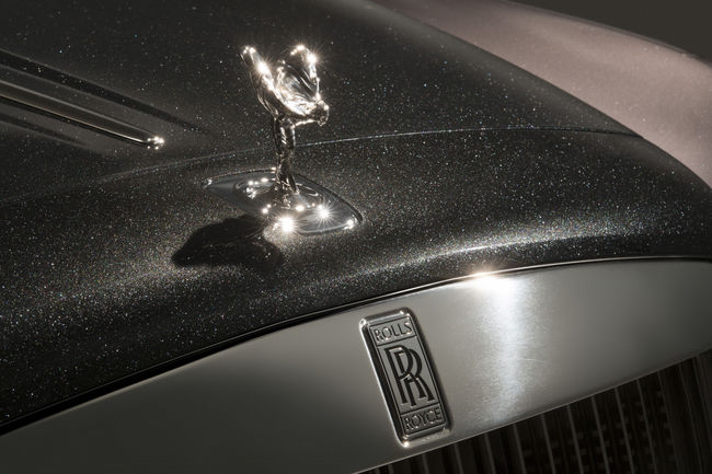 Rolls-Royce Ghost Élégance : une peinture en diamants