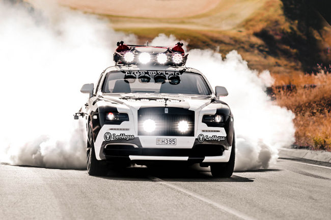 La Rolls-Royce Wraith de Jon Olsson est avancée