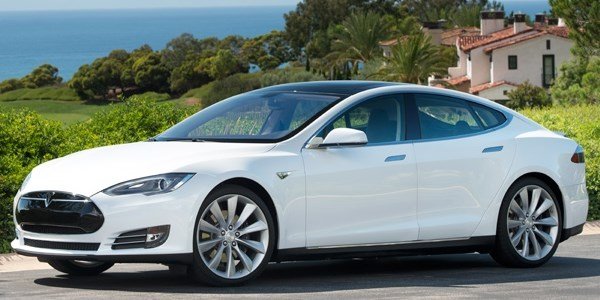 Plus de mille Tesla Model S rappelées