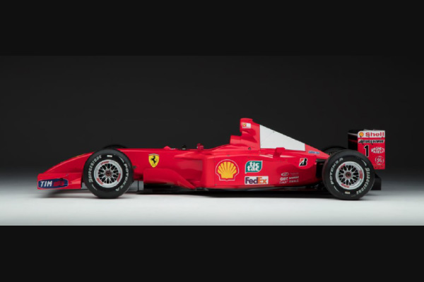 Une Ferrari F2001 ex-Schumacher aux enchères RM Sotheby's