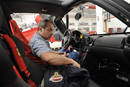Un technicien de Ferrari Classiche - Crédit photo : Ferrari