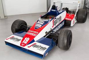 A vendre : Toleman TG183B ex-Ayrton Senna