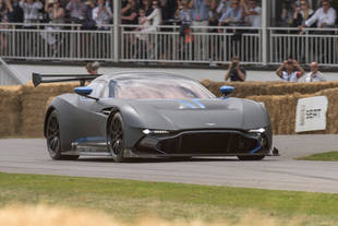 L'Aston Martin Vulcan va lâcher les chevaux à Goodwood