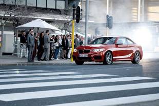 Drift en BMW M235i à Cape Town
