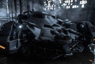 La nouvelle Batmobile arrive à Hollywood