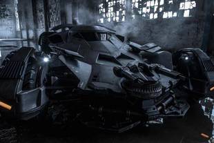 Une nouvelle image de la future Batmobile
