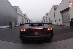 Départ arrêté avec la Lamborghini Aventador SV