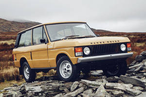 Le programme Range Rover Reborn présent à Rétromobile