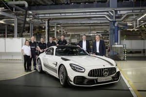 Mercedes-AMG GT restylée : production lancée