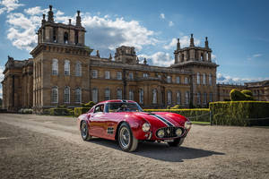 Les 70 ans de Ferrari fêtés à Salon Privé