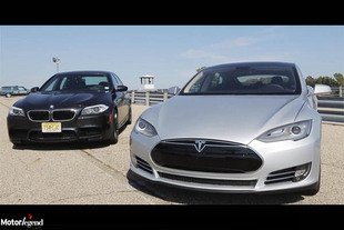 Vidéo : la Tesla Model S bat la BMW M5 !