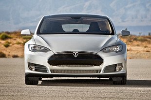 Tesla S : premières livraisons en France