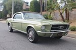 FORD MUSTANG I (1964 - 1973) cabriolet Vert clair