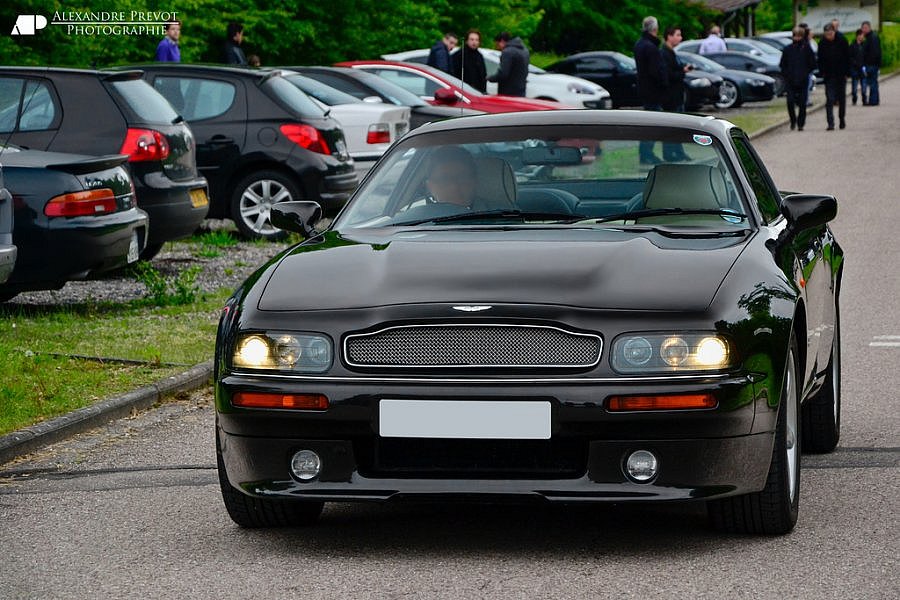 ASTON MARTIN V8 coupé 1997