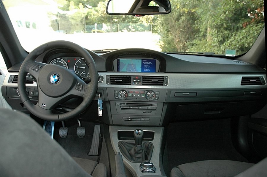 BMW SERIE 3 E92 Coupé 320d 184ch coupé 2010