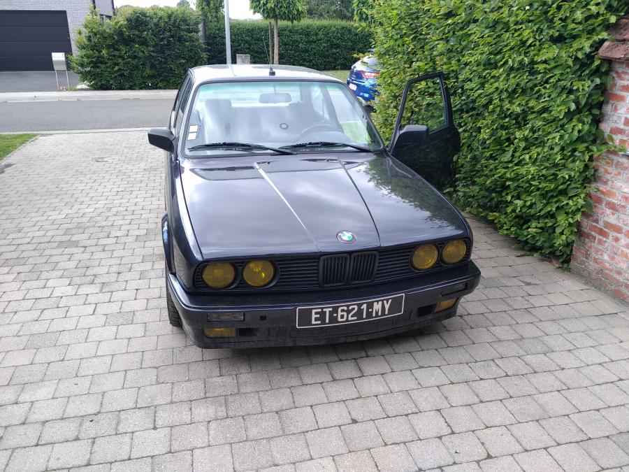 BMW SERIE 3 E30 318is 140ch coupé 1990