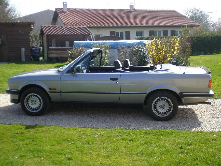 BMW SERIE 3 E30 320i 129ch cabriolet 1988