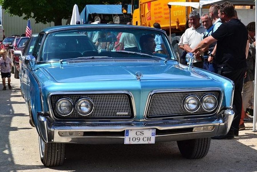 CHRYSLER IMPERIAL berline 1964