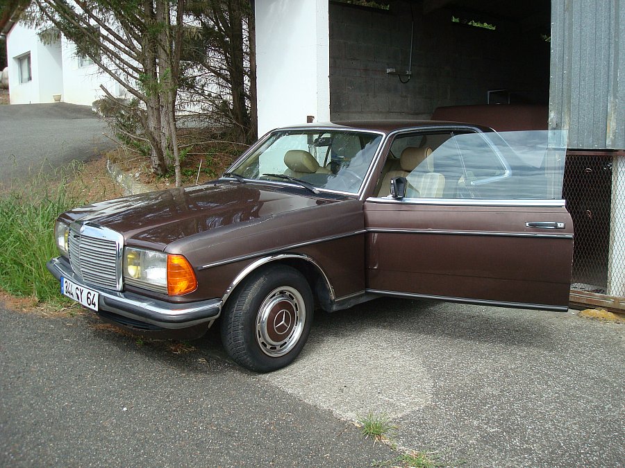 MERCEDES W123 230CE 136 ch coupé 1982
