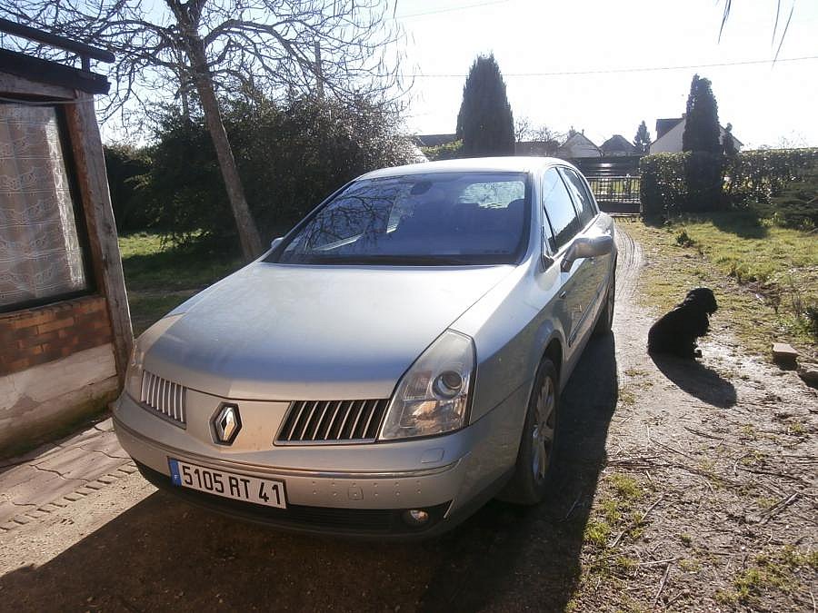 RENAULT VEL SATIS I 3.0 dCi 180ch berline 2002