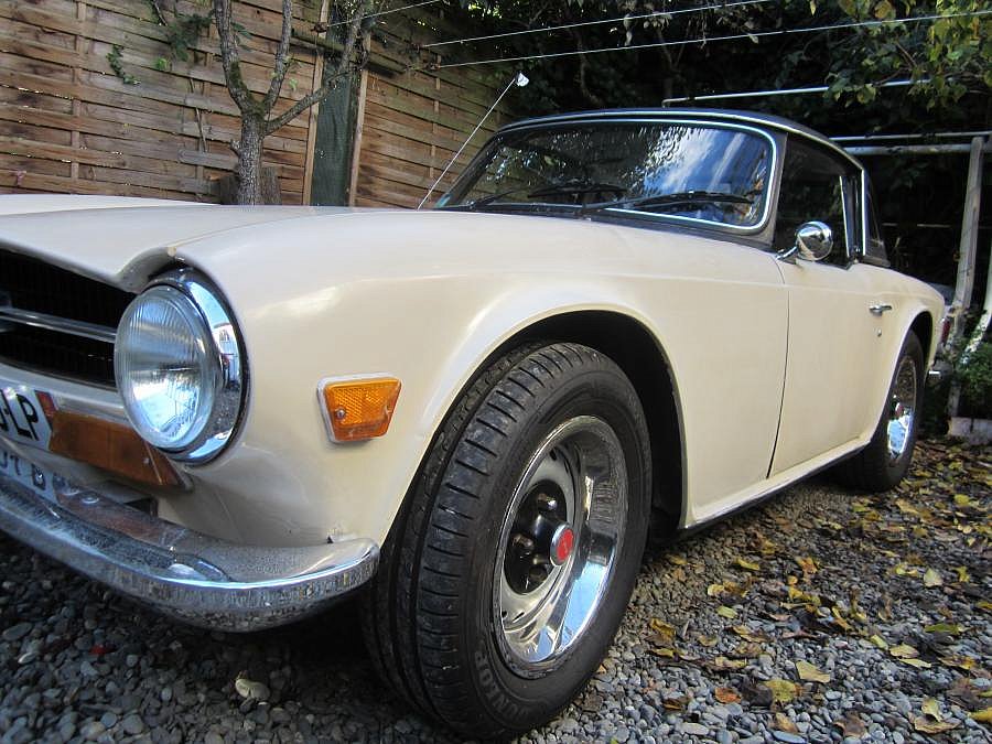 TRIUMPH TR6 PI 2.5l 124ch cabriolet 1972