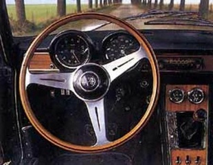 ALFA ROMEO Coupé Bertone