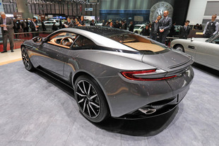 ASTON MARTIN DB11