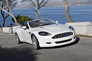 ASTON MARTIN DB9 VOLANTE