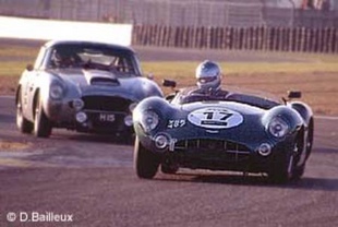 ASTON MARTIN DBR 1 - Le Mans Classic 2002 - Page 1.com