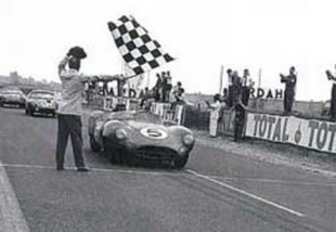 ASTON MARTIN DBR 1 - - Page 2.com