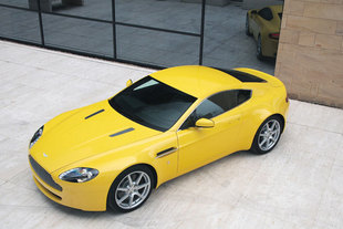 ASTON MARTIN V8 et V12 Vantage