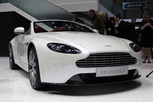 ASTON MARTIN V8 Vantage Roadster