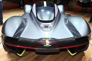 ASTON MARTIN Valkyrie