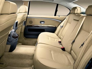 BMW 735i