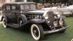 CADILLAC Sedan V16
