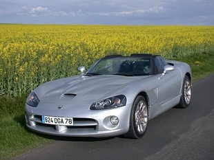 DODGE Viper SRT-10 - Viper, de la route à la piste - Page 1.com